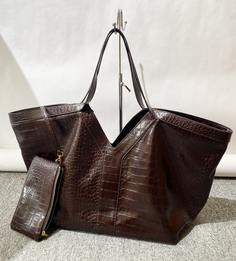 Luxury Bags Of 2026 - Duże torby typu tote z wzorem