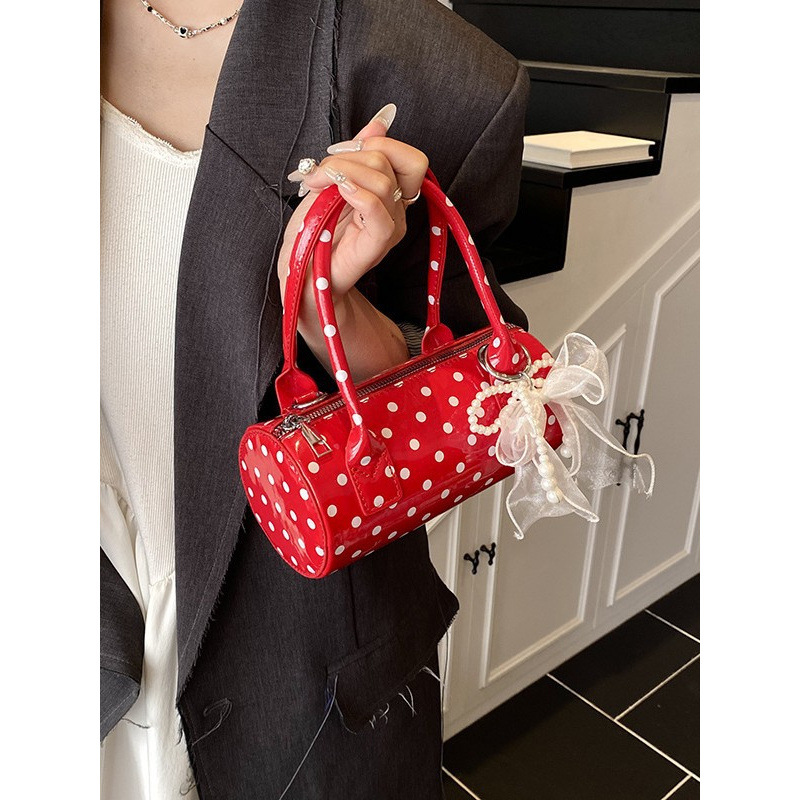 Damska urocza torebka w kropki – Top Handle Patent Bag recenzja i cena