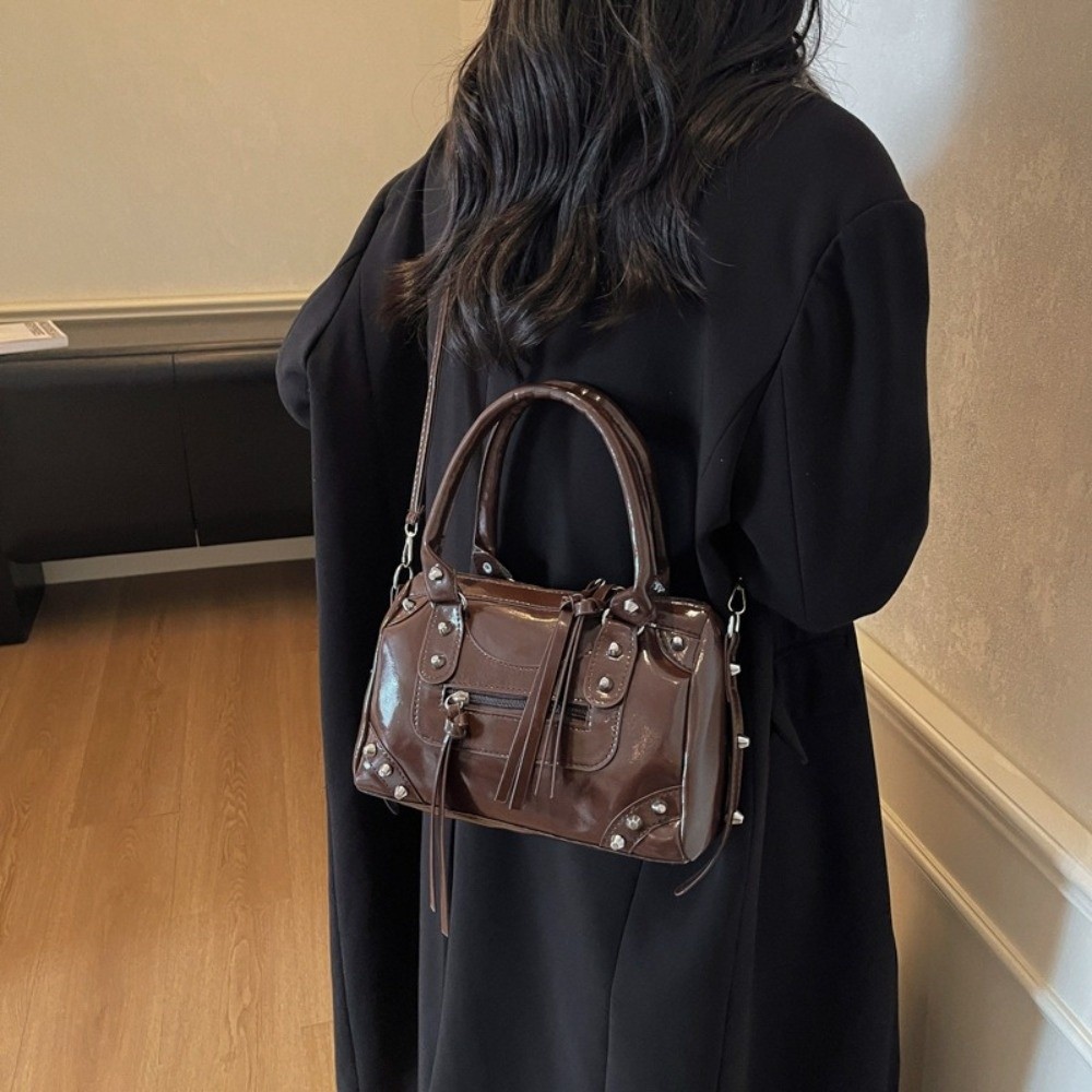Modna torba z nitami, duża poj – Top Handle Patent Bag recenzja i cena