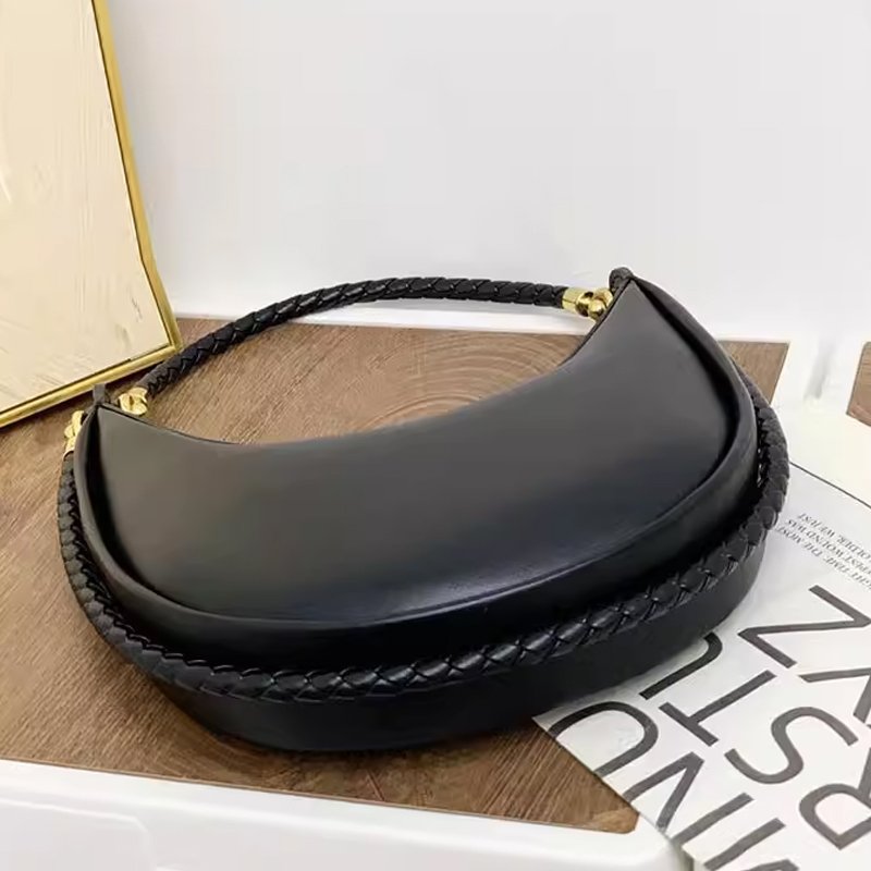 Klasyczne okrągłe, smukłe tore – Luxury Bags Of 2026 recenzja i cena